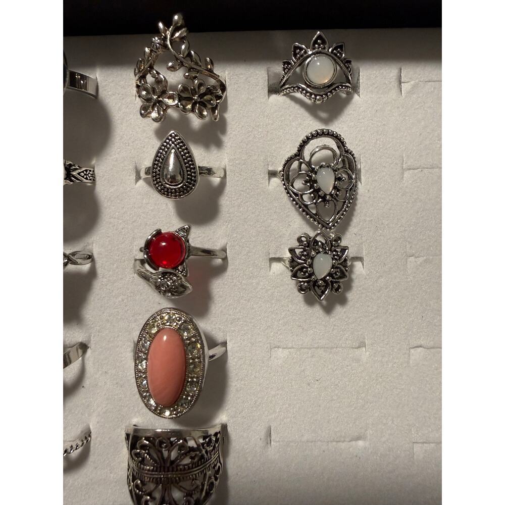 Bundle Silver Tone Costume Rings - Picture 4 of 5
